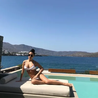 Ани лорак фото в купальнике