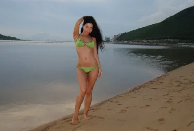 Ян гэ в купальнике