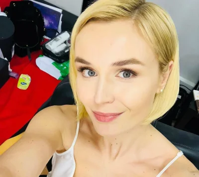 Полина гагарина без грима