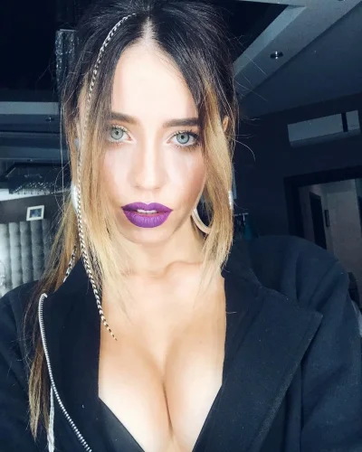 Надя дорофеева время и стекло