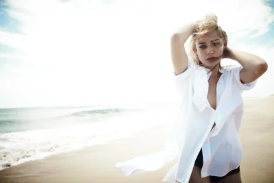 Море пляж девушки