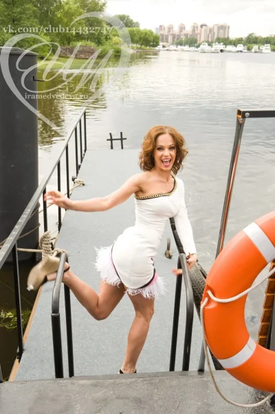 Кадров ирина медведева ножки