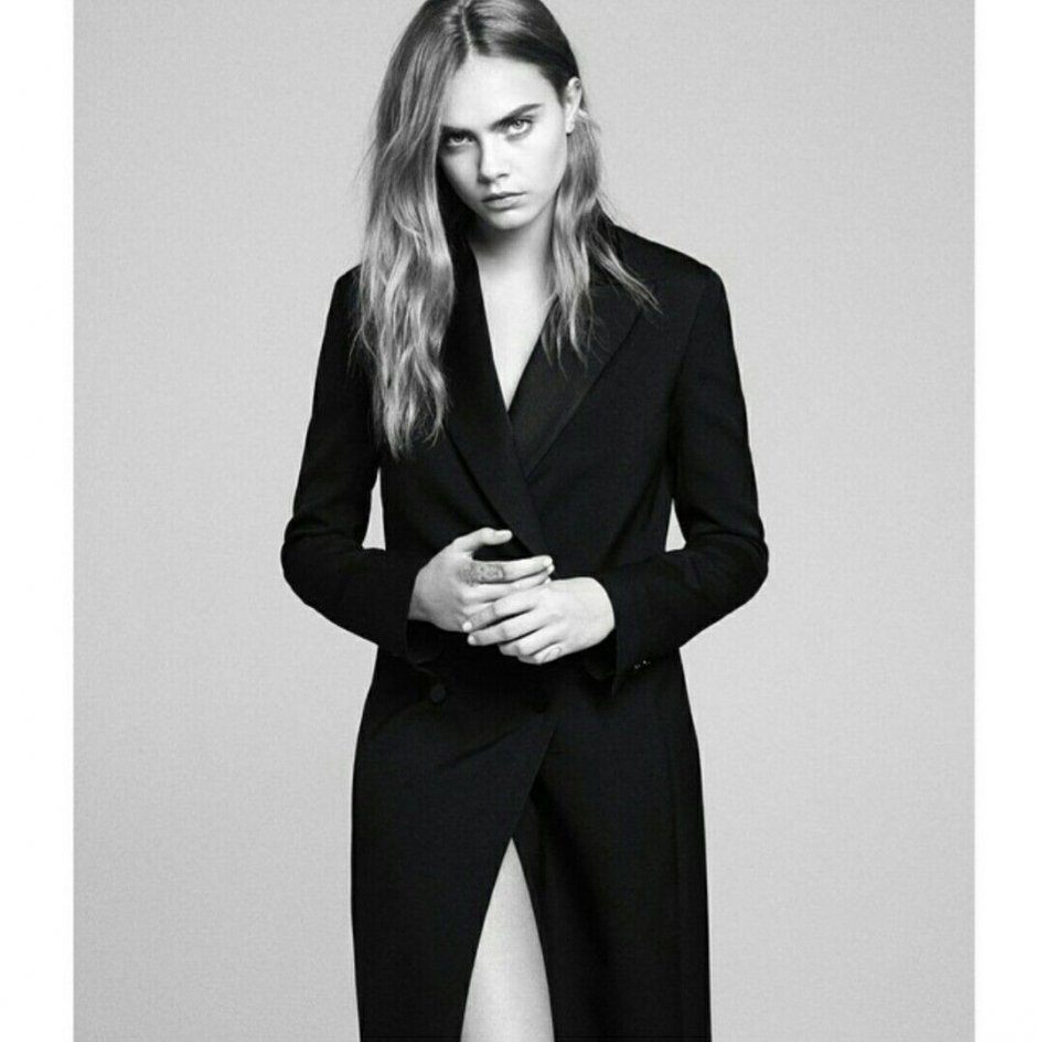Cara delevingne в смокинге