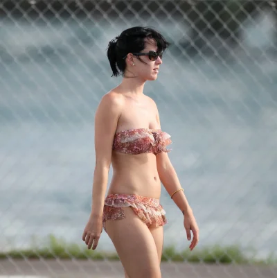 Кэти перри в бикини