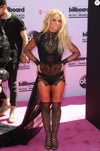 Britney spears billboard music awards