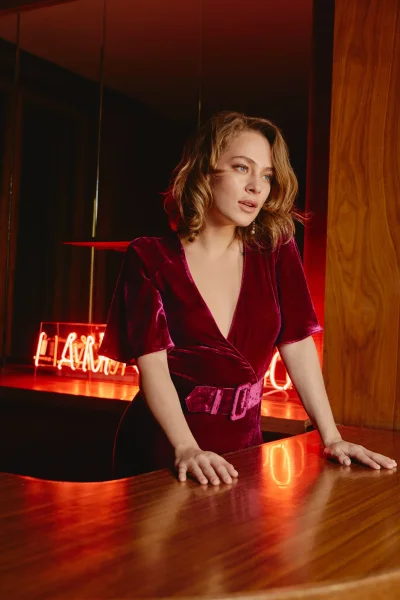 Аглая тарасова интерны