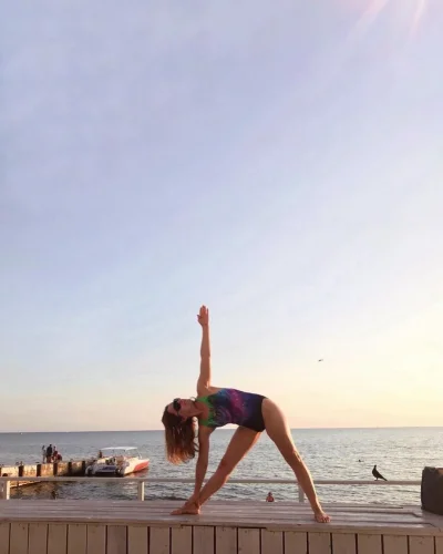 Йога на пляже