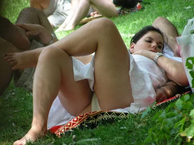 Девушка засветила трусики