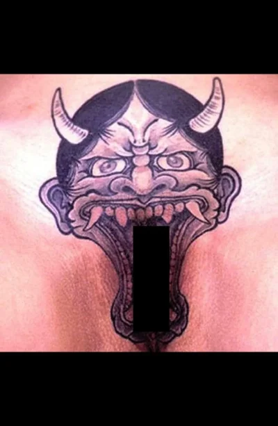 Татуировка пасть дьявола на влагалище