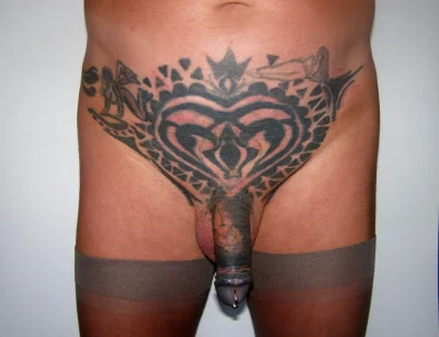 Мужские интимные тату