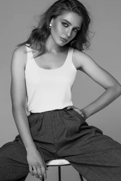 Белая майка женская