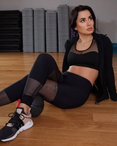 Тина канделаки фигура