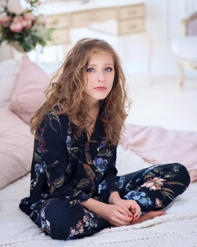 Лиза арзамасова биография