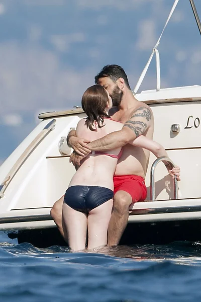 Бонни райт с мужем