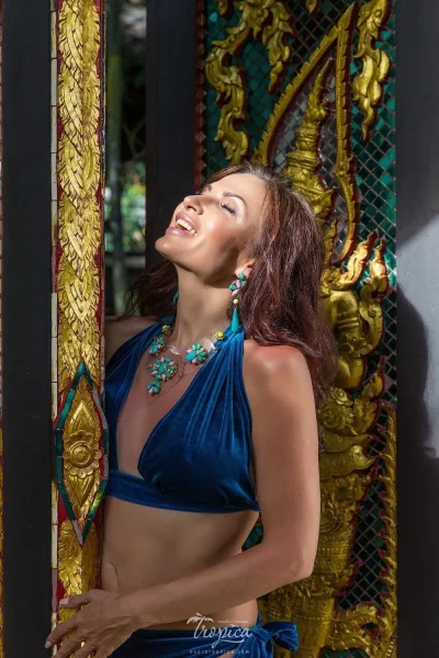 Эвелина бледанс грудь