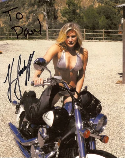 Женщина на мотоцикле