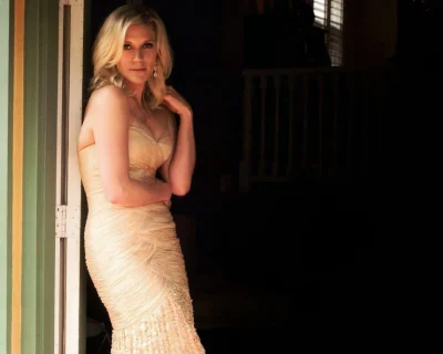 Джули бенц актриса