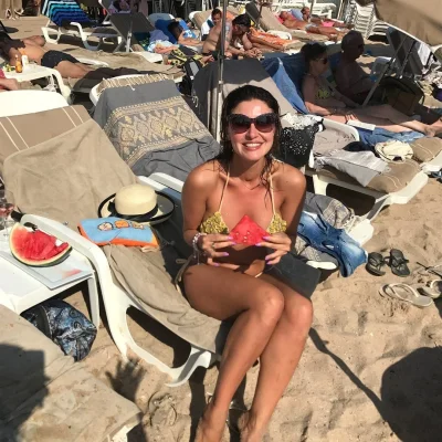 Женщины на пляже в турции