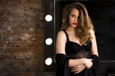 Голая Аглая Шиловская