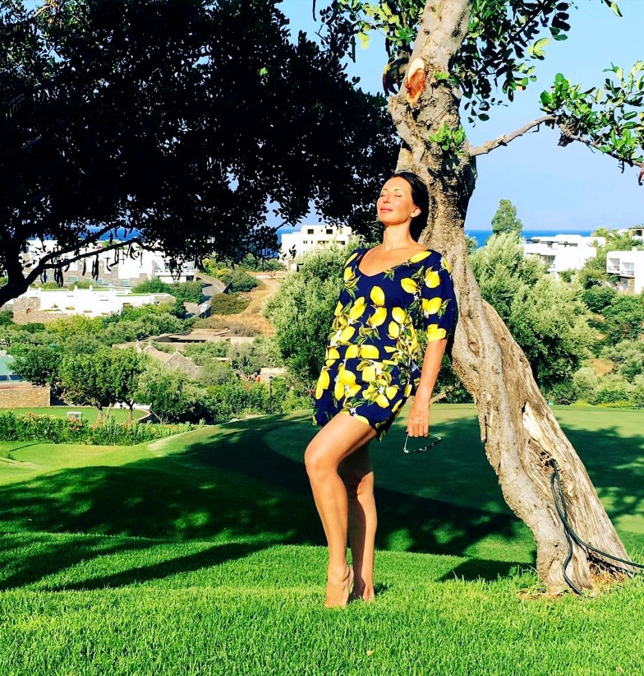 Алика смехова в купальнике