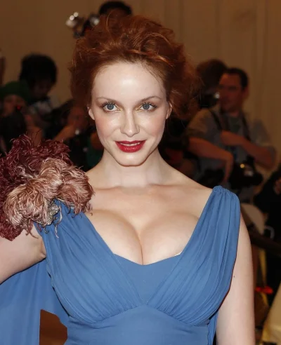 Кристина хендрикс бюст