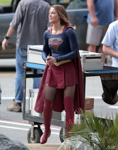 Мелисса бенойст супергёрл