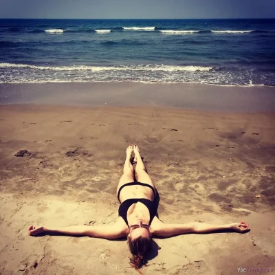 Любовь толкалина на пляже