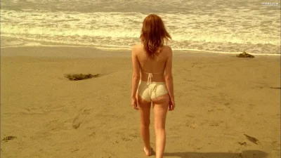 Эмили браунинг на пляже