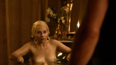 Эмилия кларк дейенерис nude