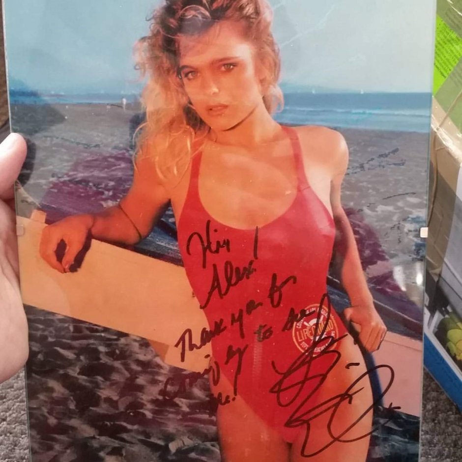 Эрика элениак