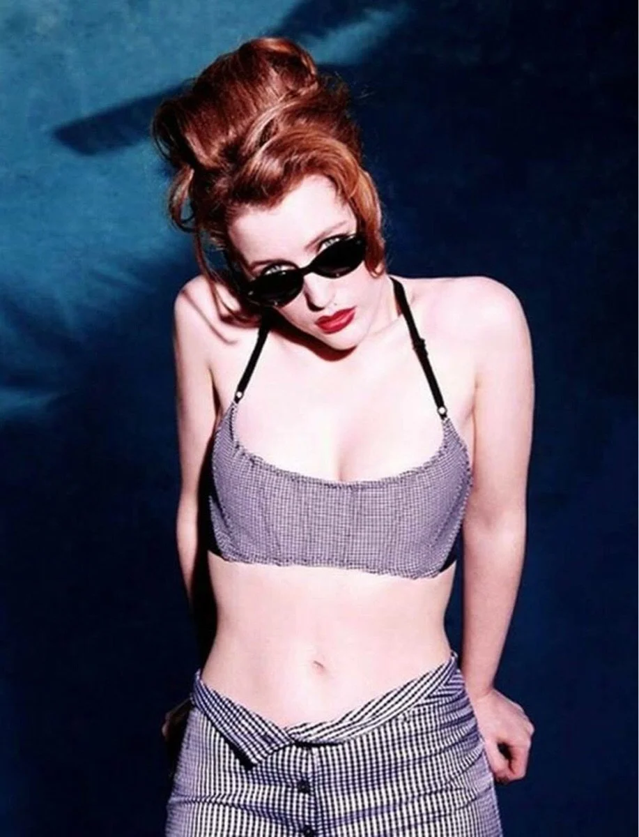 Голая Джиллиан Андерсон