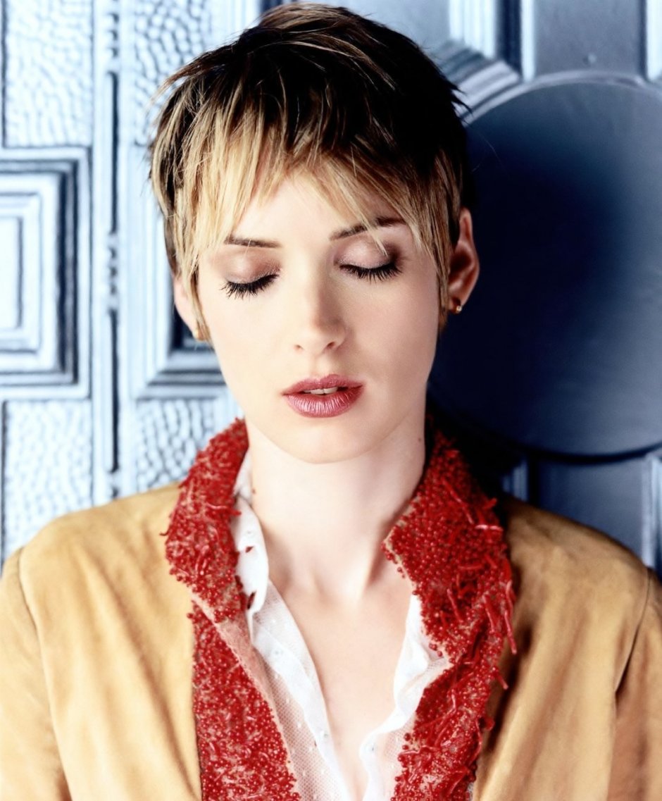 Вайнона райдер с короткой стрижкой