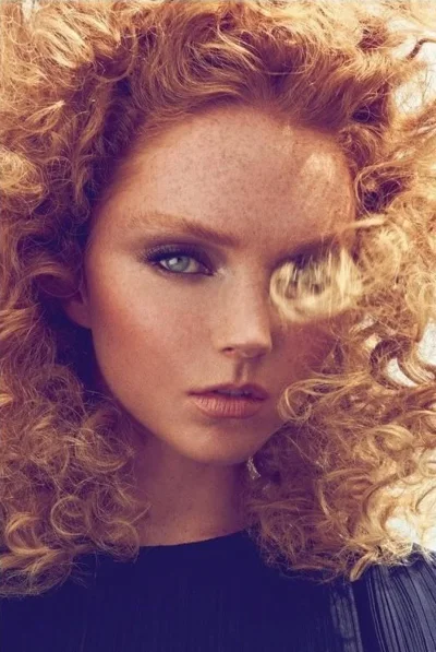 Рыжая волосы