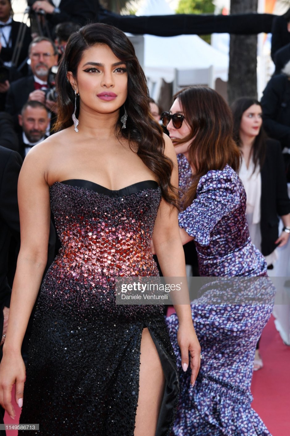 Приянка чопра на красной дорожке