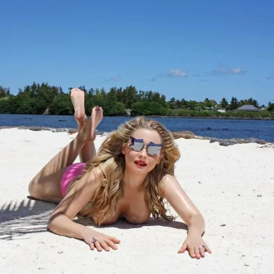 Лена ленина топлесс