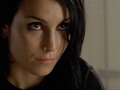 Нуми рапас девушка с татуировкой дракона