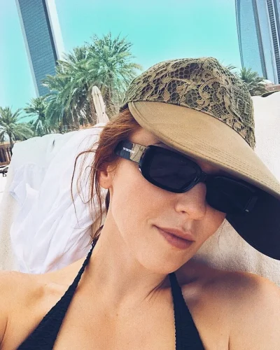 Рената литвинова на пляже