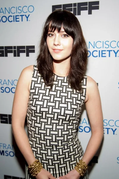 Элизабет уинстэд