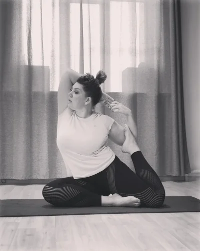 Заниматься йогой