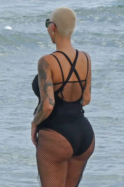 Эмбер роуз (amber rose)