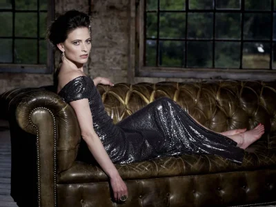 Актриса лара пулвер