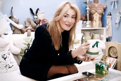 Женщина которая