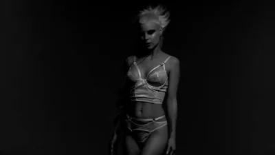 Die antwoord грудь