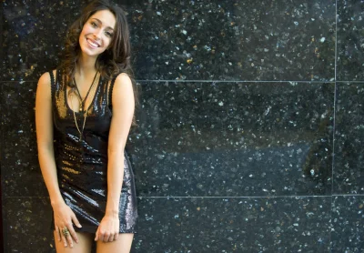 Брюнетка актриса