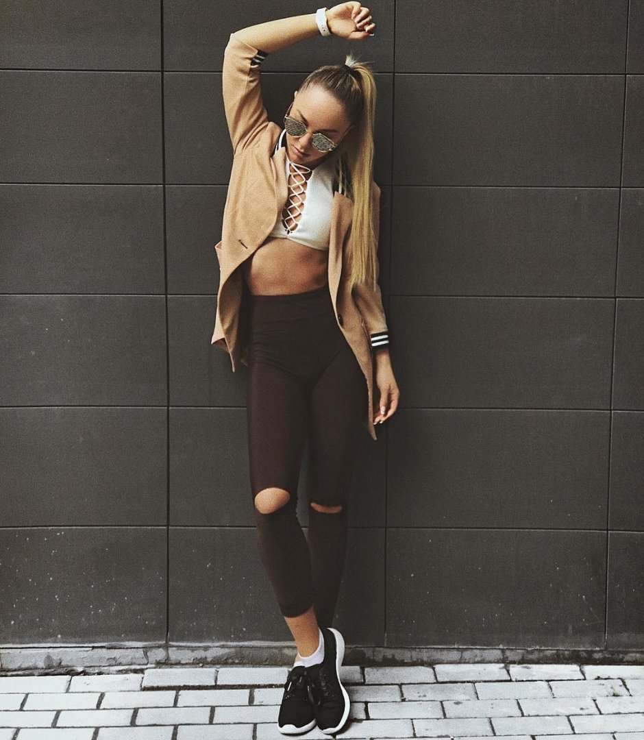 Мари краймбрери в полный рост