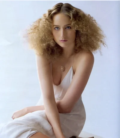 Голая Лили Собески