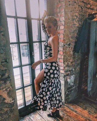 Модное платье