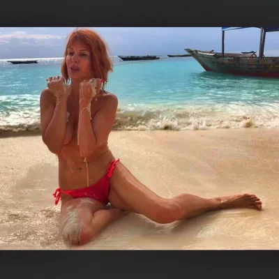 Алена апина в купальнике