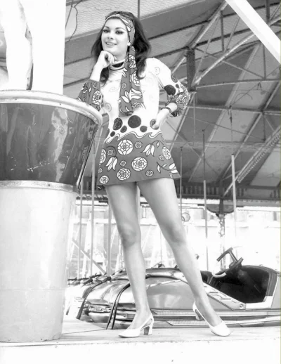 Мини юбки х годов