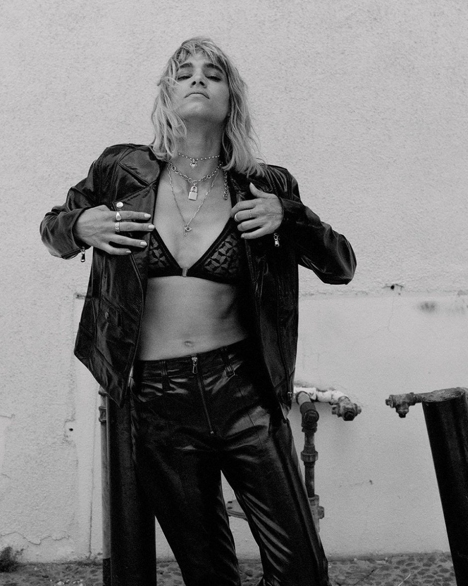 Фотосессия в кожаной куртке